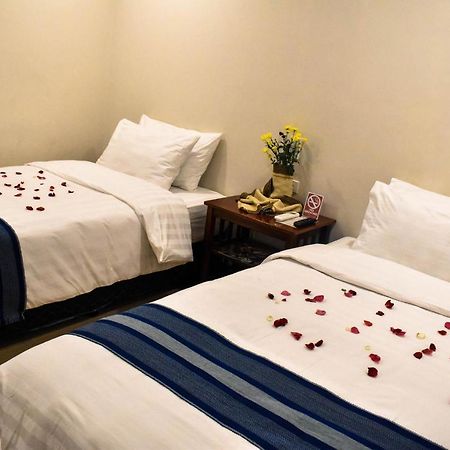 Hotel Lourdes Лаолаг Екстериор снимка