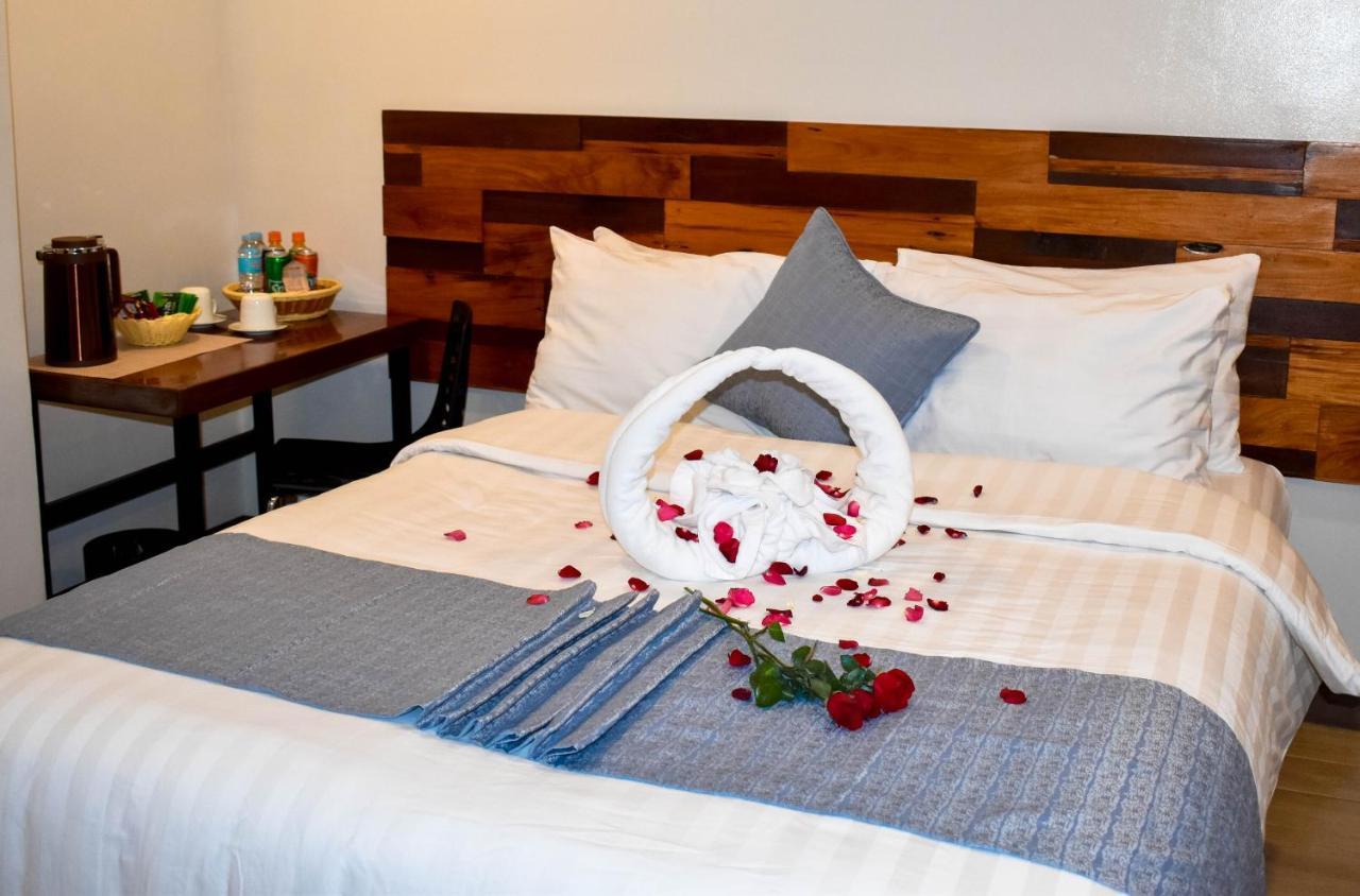 Hotel Lourdes Лаолаг Екстериор снимка